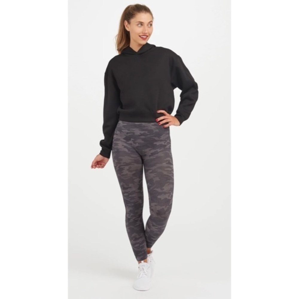 SPANX Look‎ at Me Now Seamless Camo Leggings Large